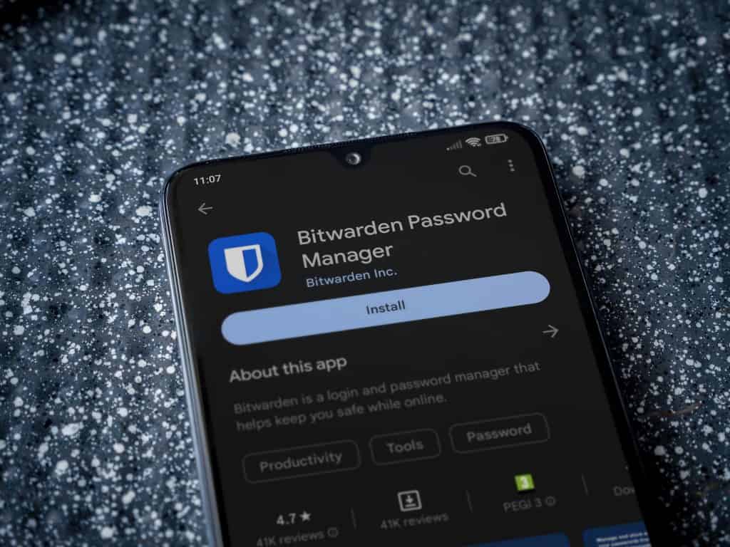 O Gerenciador de senhas Bitwarden vs 1Password