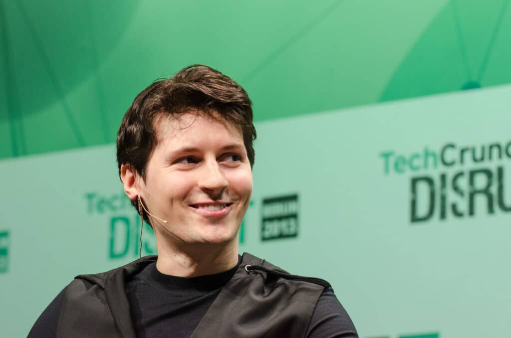 Pavel Durov sorrindo