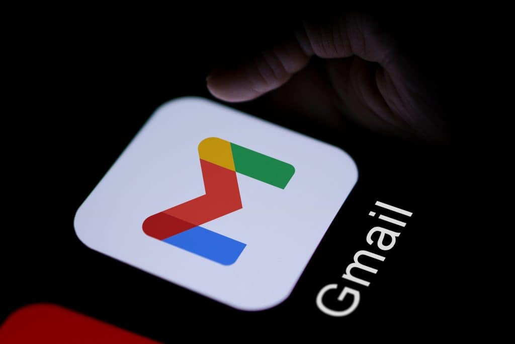 Logo do Gmail em um smartphone