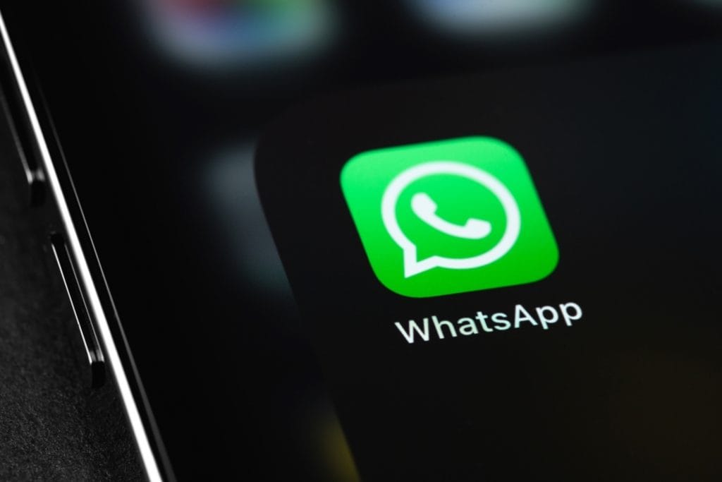 Ícone do WhatsApp em smartphone