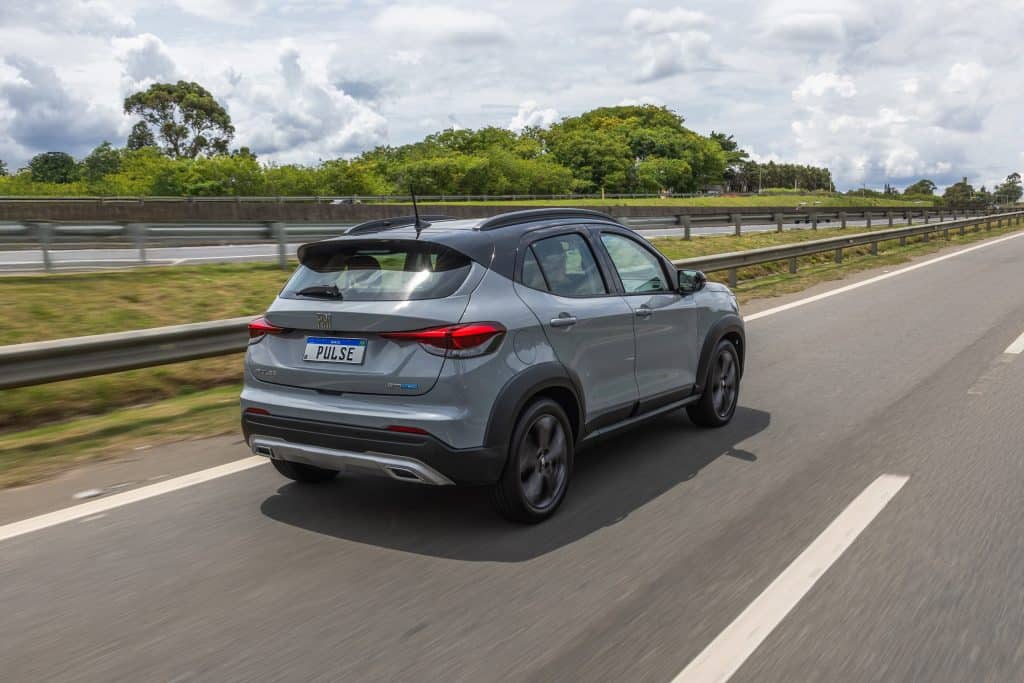 Traseira do Fiat Pulse Audace híbrido